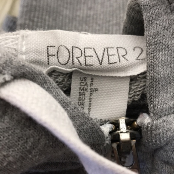 Small grey hoodie sweater - Picture 3 of 3